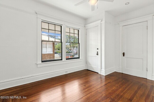 Building Photo - 2115 Forbes St