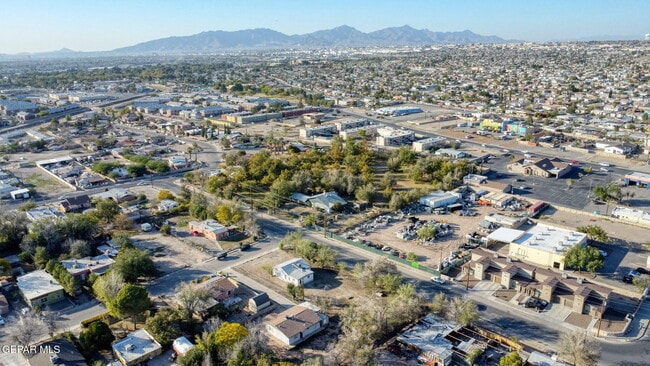 Building Photo - 580 Chula Vista St