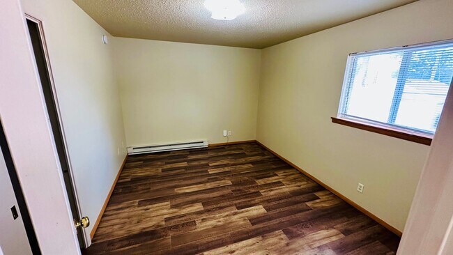 Building Photo - Williams Ave Apartments
