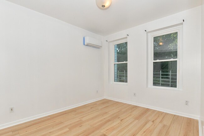 Building Photo - 1137 50th St