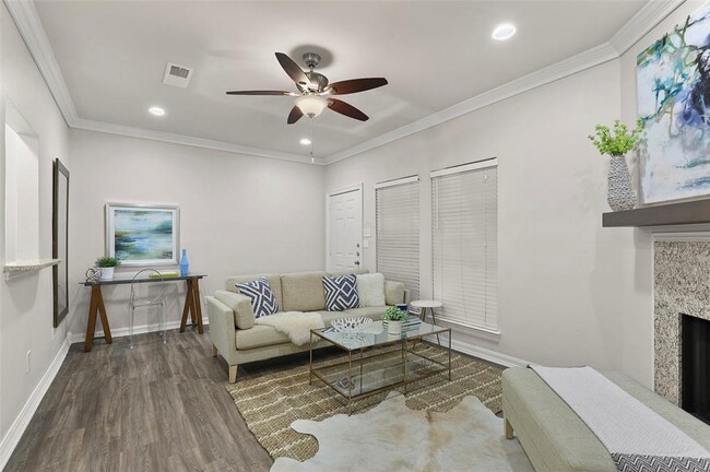 Building Photo - 4554 Glenwick Ln