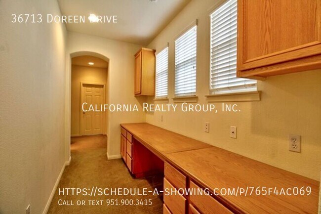 Building Photo - 36713 Doreen Dr