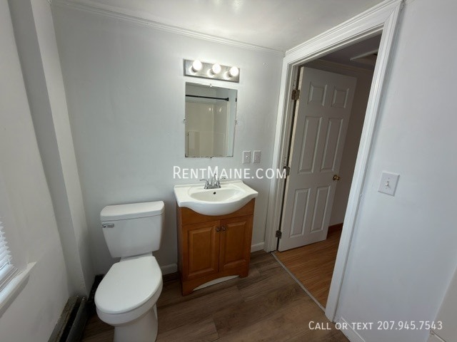 Building Photo - 27 Kineo St