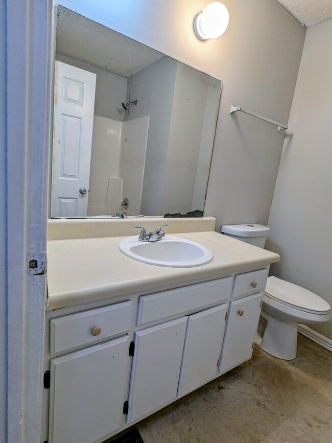 Building Photo - 2408 Scott Valley Dr