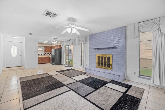 Building Photo - 6742 Westwick Dr