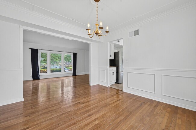 Building Photo - 2158 Countryside Cir