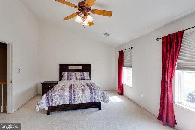 Building Photo - 13396 Burrough Farm Dr