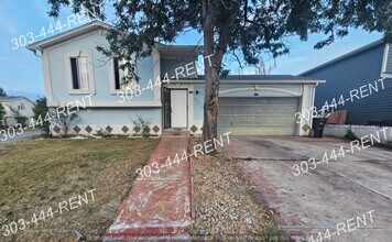 Building Photo - Beautifully Updated 4 Bed 2 Bath home in Denver
