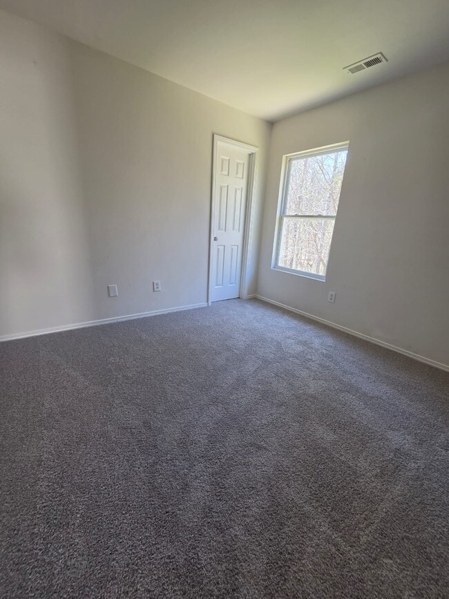 Building Photo - 2701 Buckleigh Dr