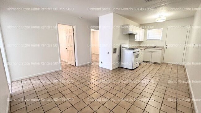 Building Photo - 826 Jane Dr