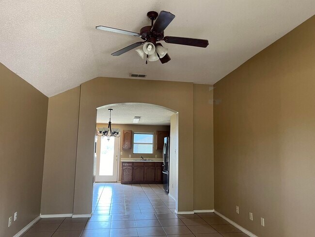Building Photo - 821 Chalan Dr