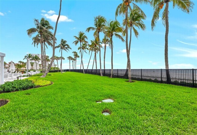 Building Photo - 4001 Gulf Shore Blvd N