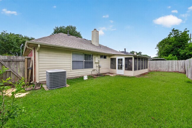 Building Photo - 16514 Camino Del Sol Dr