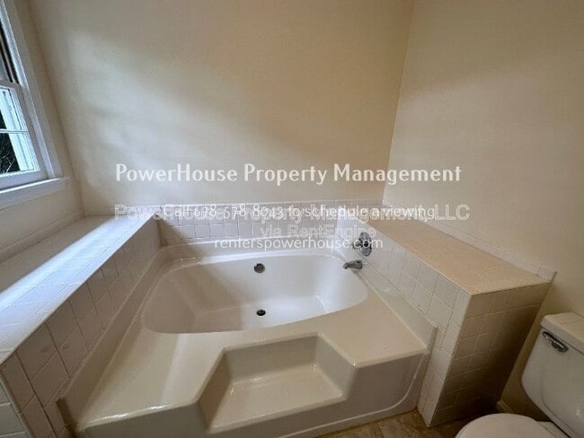 Building Photo - 979 Sugar Crossing Ln