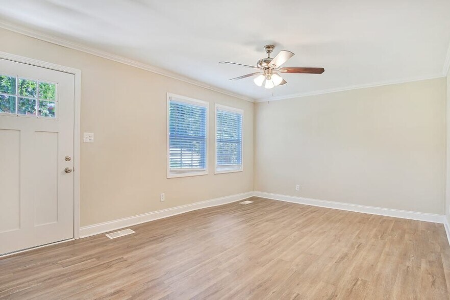 Building Photo - 3751 Clovis Ct NW