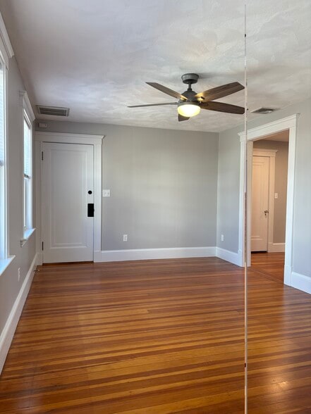 Building Photo - 12 Madison Ave