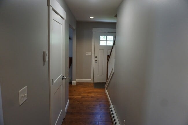 Building Photo - 18 Lilac Ln