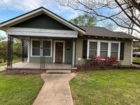 Building Photo - 521 E Charnwood St