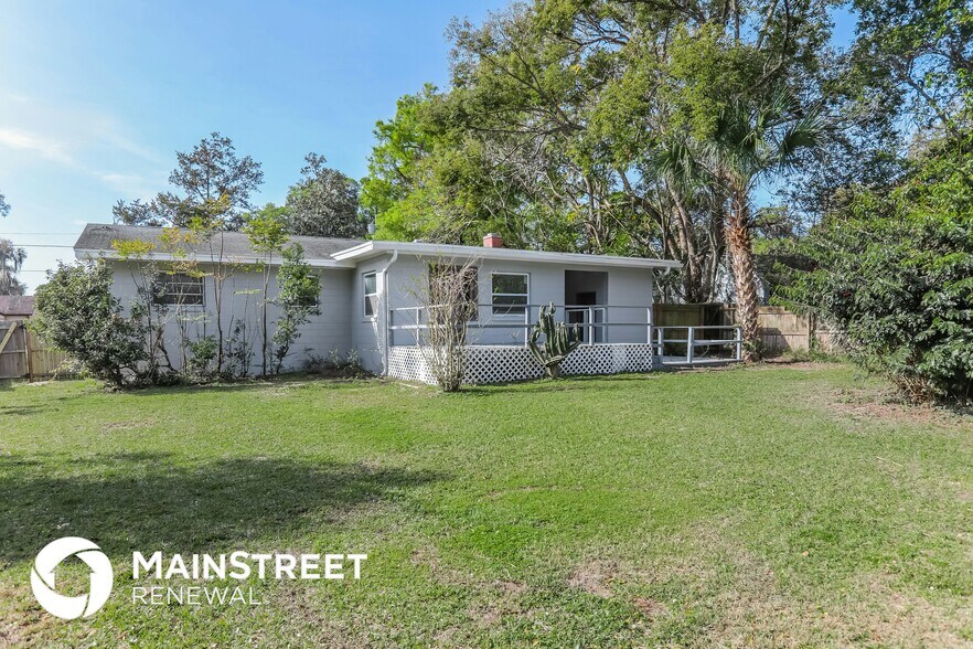 Building Photo - 723 E Grove Pl