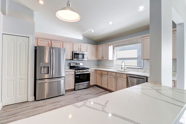 Building Photo - 29806 Morningmist Dr