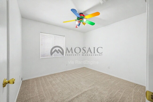 Building Photo - 820 N Granada Dr