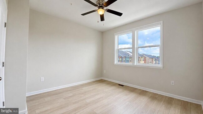 Building Photo - 4809 Vista Green Ln