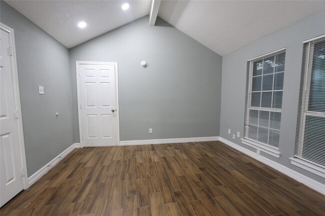 Building Photo - 16307 Hidden Gate Ct