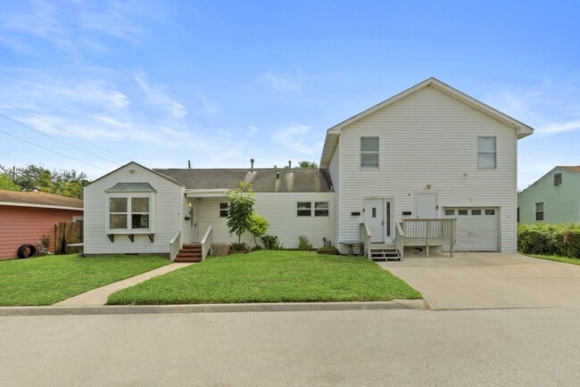 Building Photo - 5313 Perry Ave