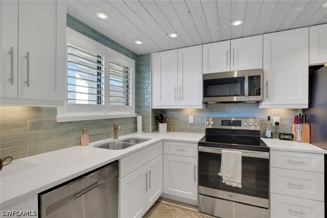 Building Photo - 2121 Collier Ave