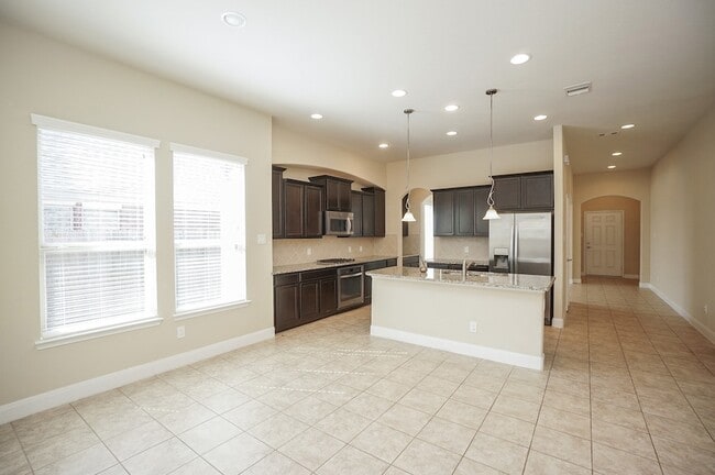 Building Photo - 28515 Pleasant Forest Dr