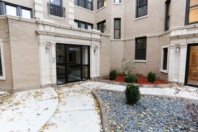 Primary Photo - 4041 N Ashland Ave