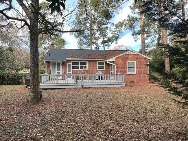 Building Photo - 145 Holmes Ave