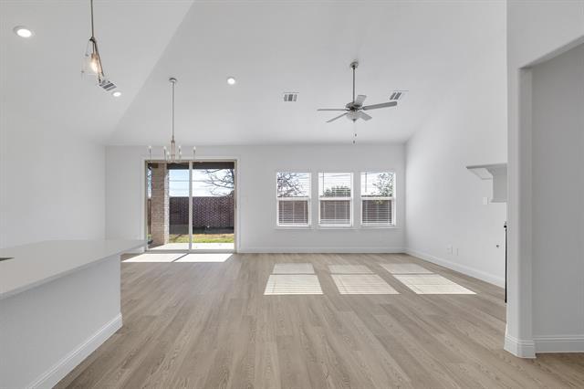 Building Photo - 2408 Acadia Dr