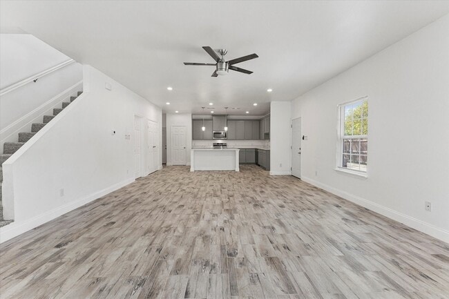 Building Photo - 3045 Barling St