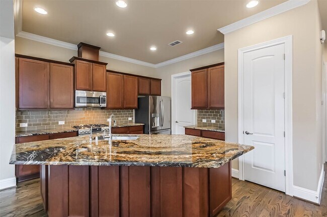 Building Photo - 6011 Kansas St