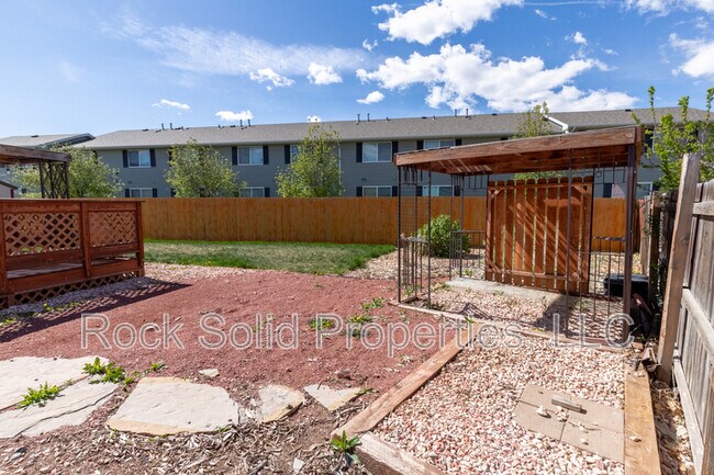 Building Photo - 1113 Banjo Ct