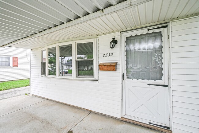 Building Photo - 2530 Bellfield St