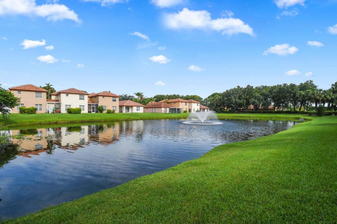Building Photo - 6143 Seminole Gardens Cir