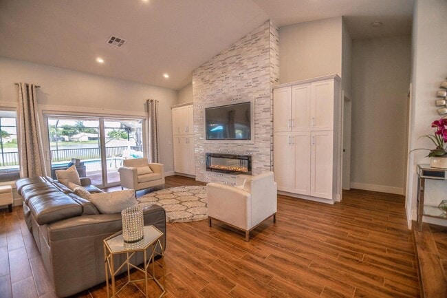 Building Photo - 20725 Waters Edge Ct