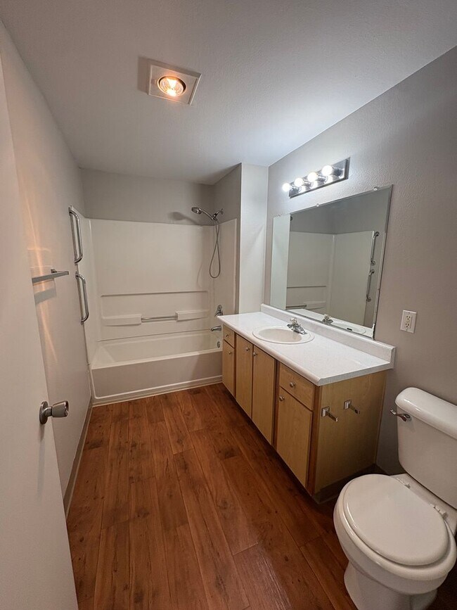 Building Photo - Pay No Rent Until 2026