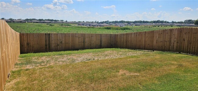 Building Photo - 527 NW 68th Ave
