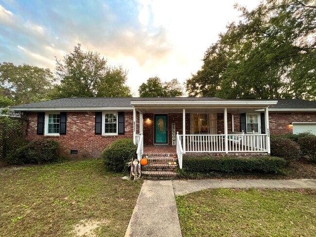 Building Photo - 5923 Murray Dr