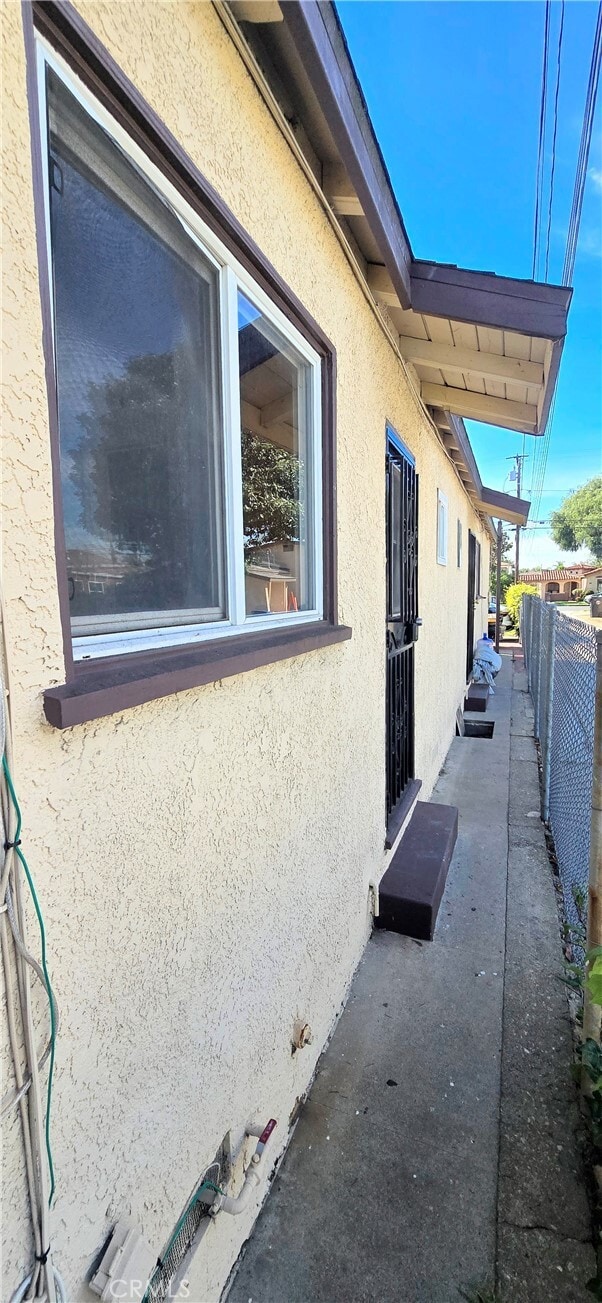 Building Photo - 6702 Flora Ave