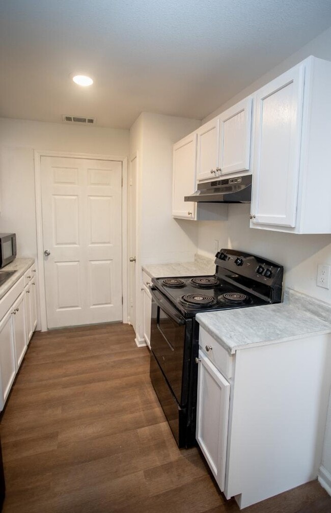 Building Photo - 109 Limoges St