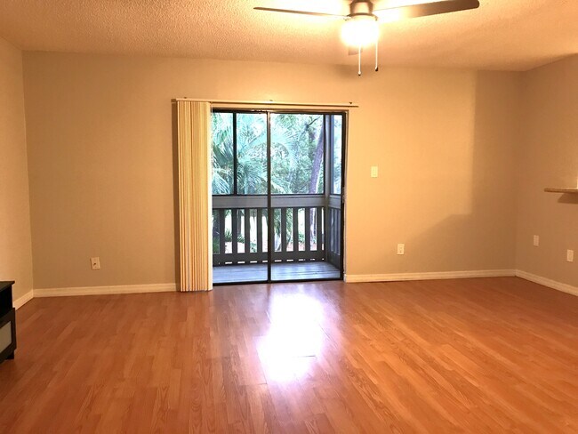 Building Photo - 149 Springwood Cir