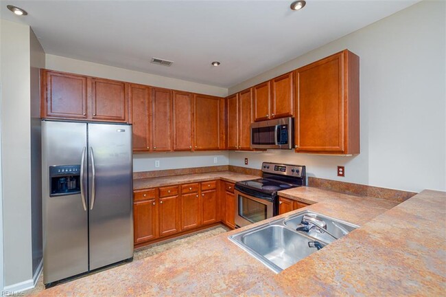 Building Photo - 5212 Nuthall Dr