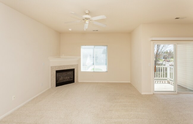 Building Photo - 1340 SE Florence Dr