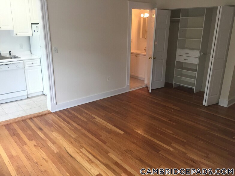 Building Photo - 3 Langdon St