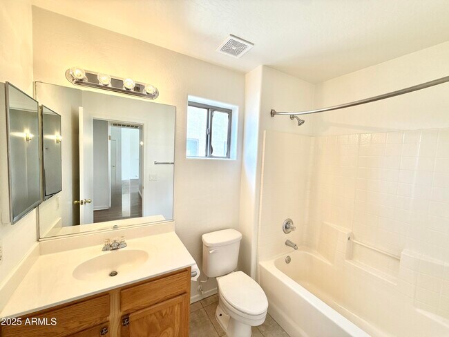 Building Photo - 13271 W Desert Rock Dr