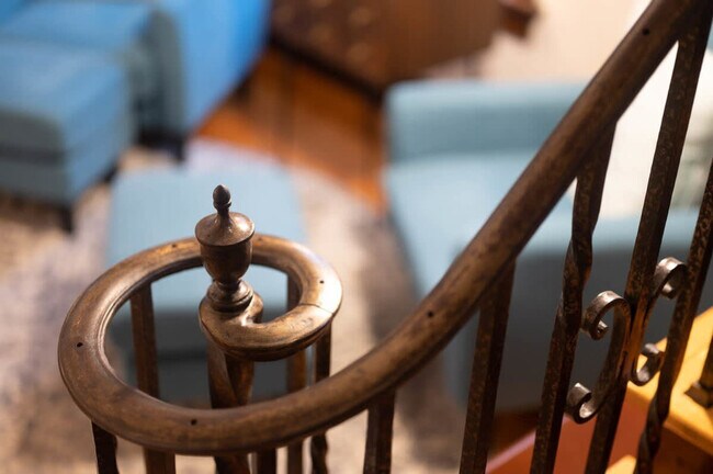 Building Photo - 1113 Harney Ave